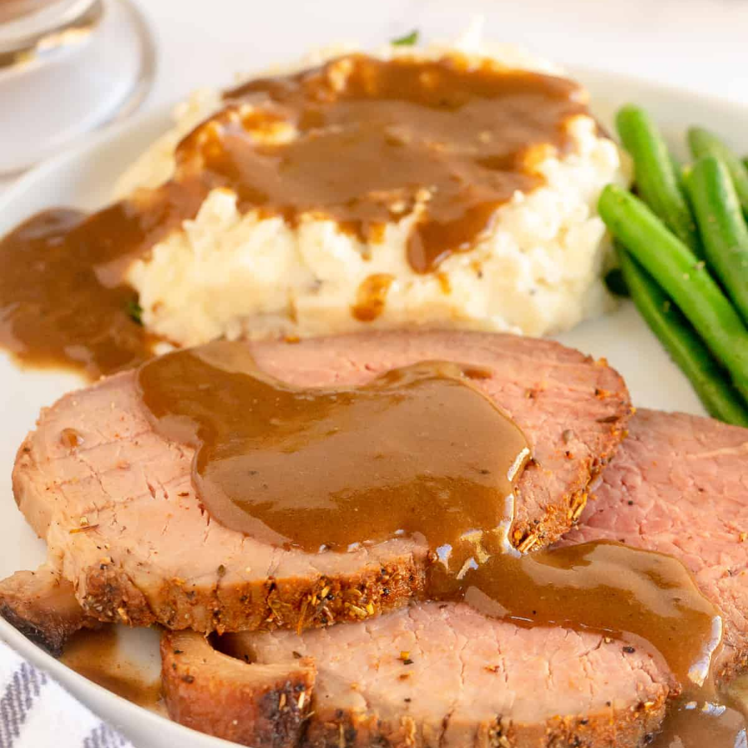 Eye of Round Roast with Gravy – Rankin Beef