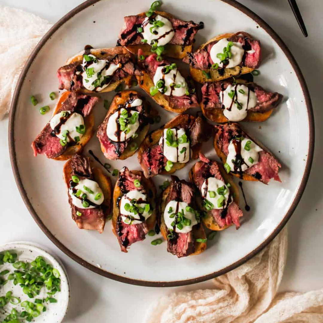 Ribeye Steak Crostini With Horseradish Sauce